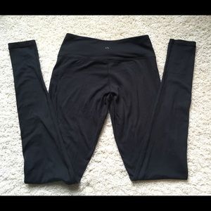 🍋 lululemon size 4 black leggings 🍋
